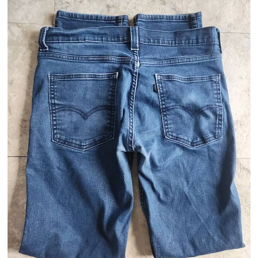 64  Levi Strauss & Co Classic Stretch skinny jeans